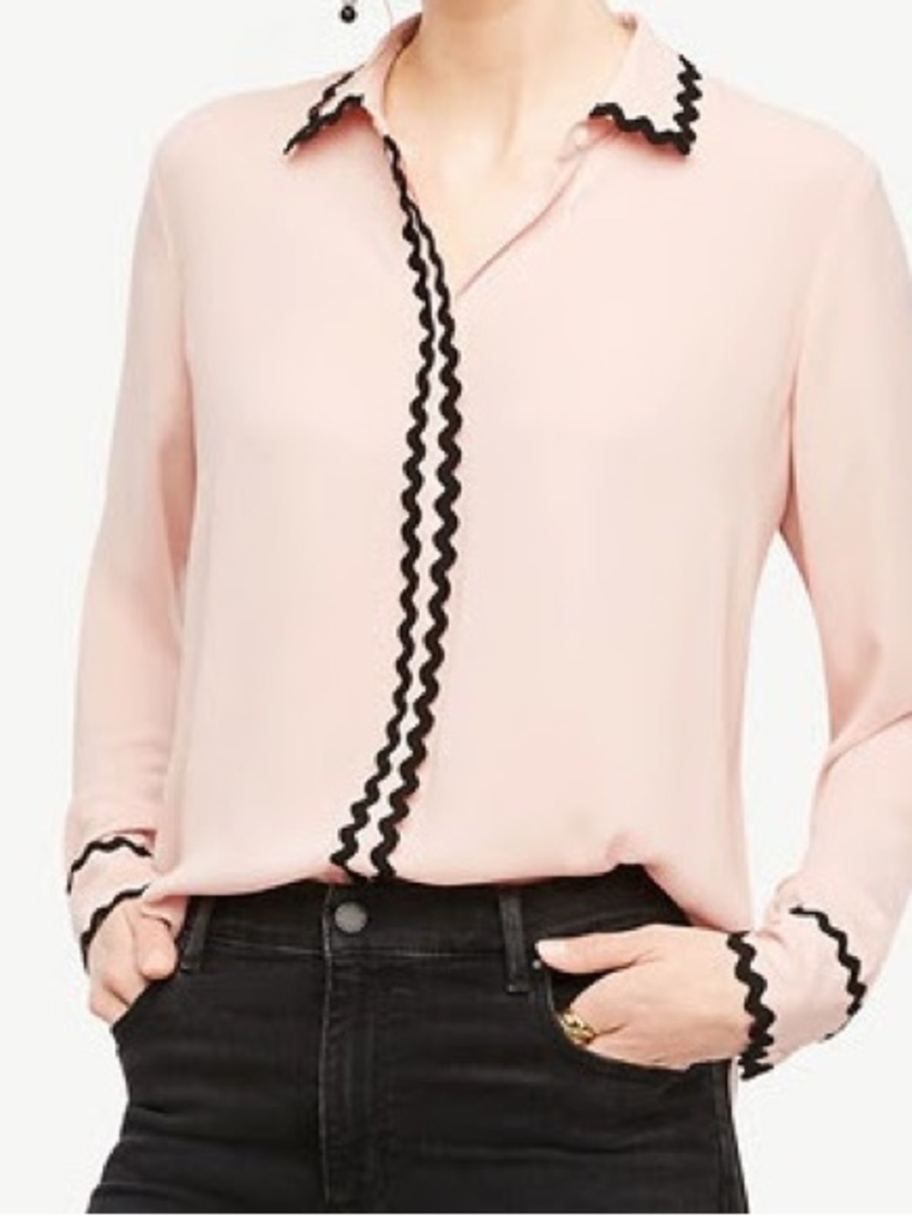 Ann Taylor pink blouse with unique black ric-rac detail Womens Size M